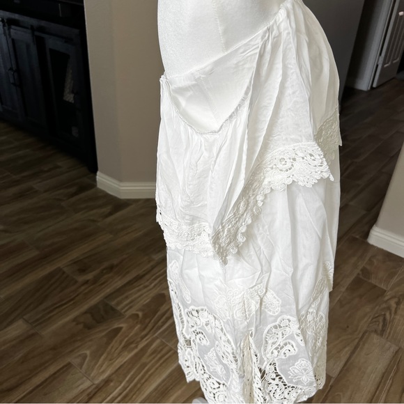 Lucy Paris NWT white appliqué dress SIZE LARGE - Picture 5 of 10